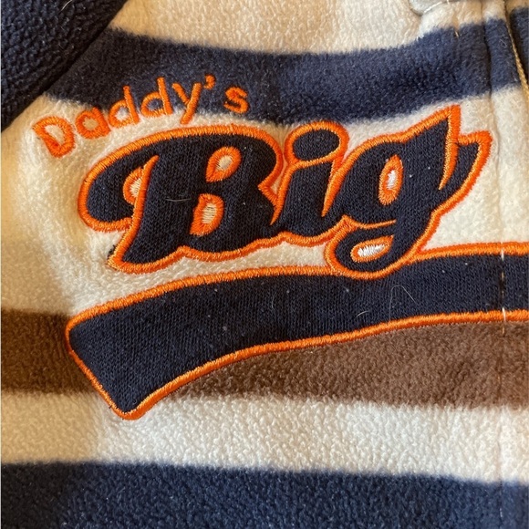 Carter’s one piece fleece size 0-3 mo - Picture 3 of 3